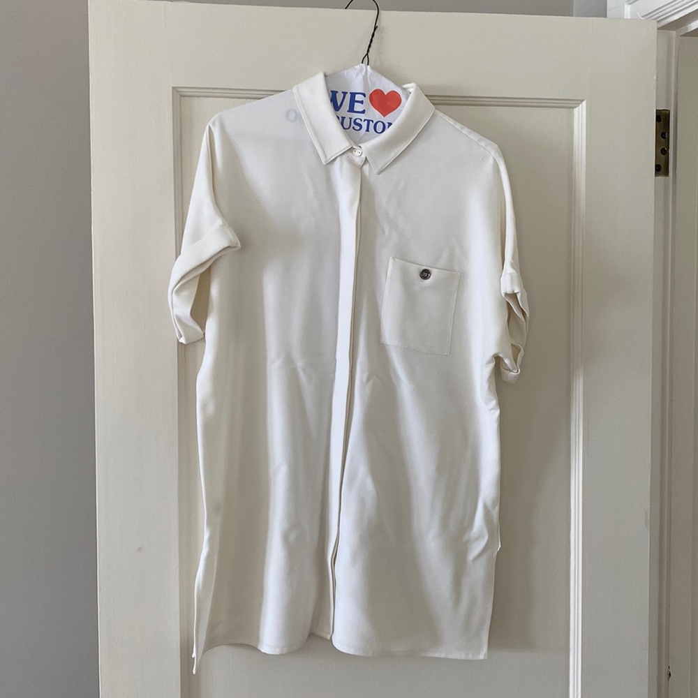 Long button down blouse with side vents